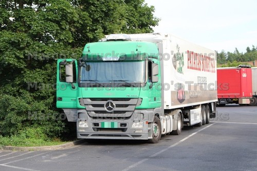 Foto camion mercedes benz - foto, mercedes-benz